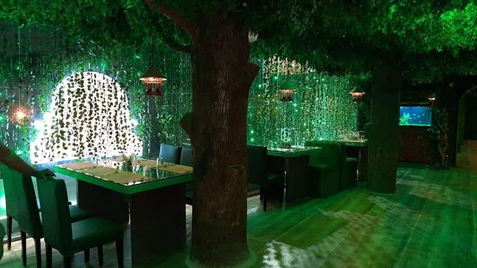 Jungle Restaurant Image