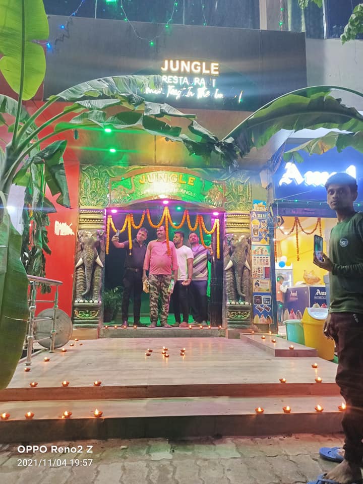 Jungle Restaurant Inside Image